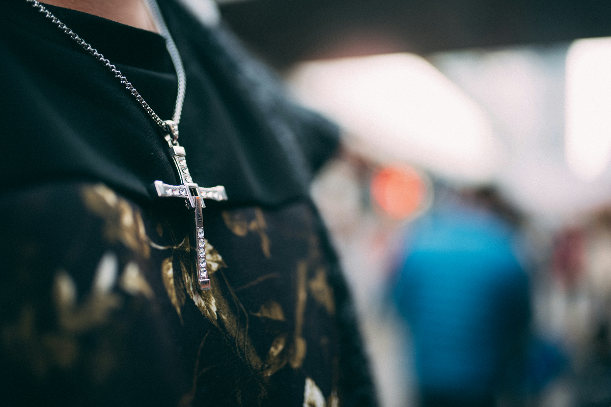 A silver jewelry chain necklace